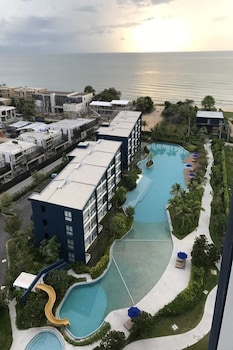 baan thew talay blue sapphire 353