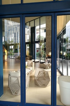 baan thew talay blue sapphire 353