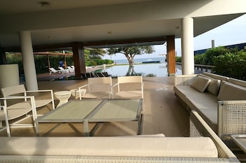 baan thew talay blue sapphire 353