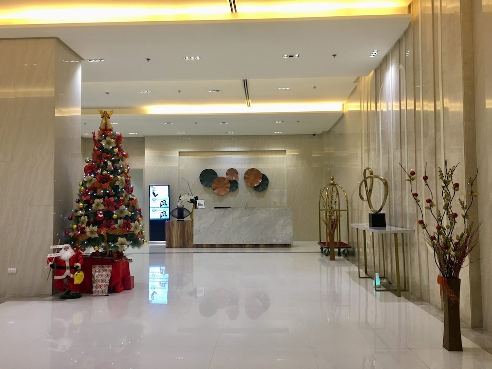 101 newport condo across the airport