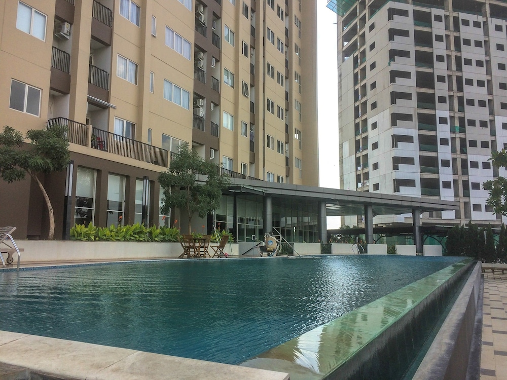 strategic studio the oasis cikarang near omni hospital