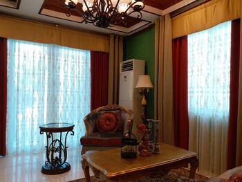Lee Boutique Hotel Tagaytay,Batangas City>>Batangas,3 star