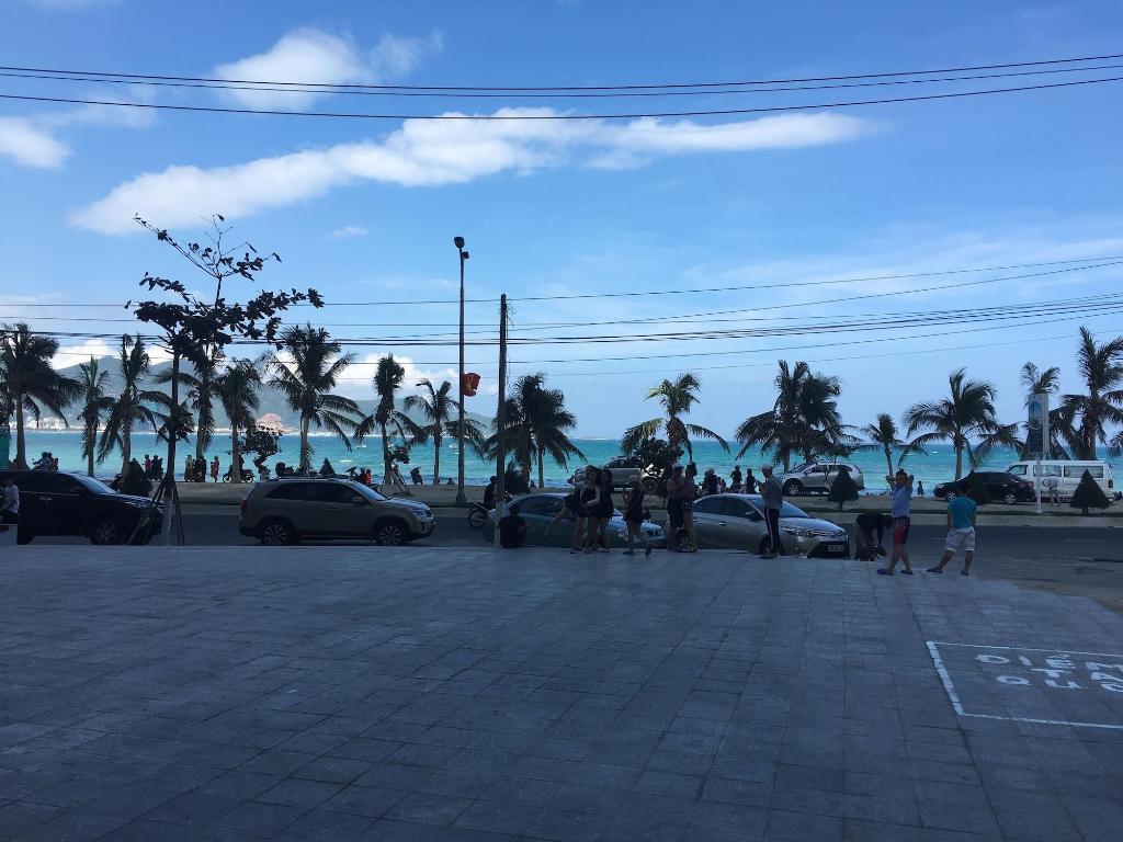 seaview front apartment