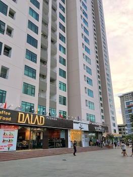 seaview front apartment