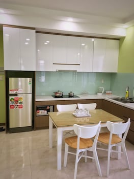 seaview front apartment