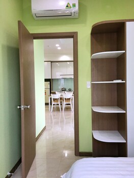 seaview front apartment