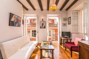 philarmonic orchestra apartment by konnect