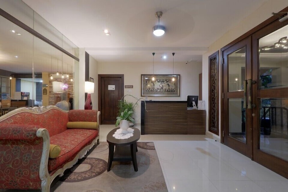 mutiara suites