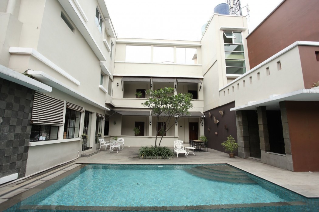 mutiara suites
