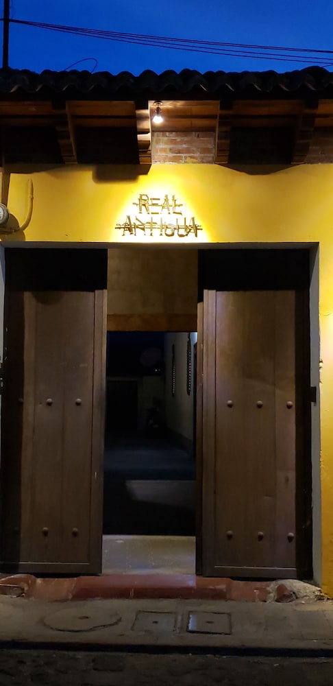 hotel real antigua