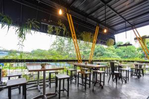 Reddoorz Near Botani Square Mall,East Bogor>>Bogor,2 star