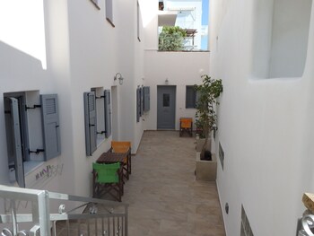 nikos verikokos studios