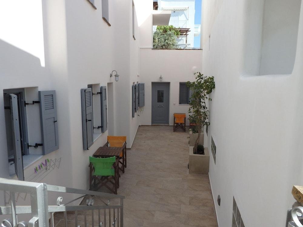 nikos verikokos studios