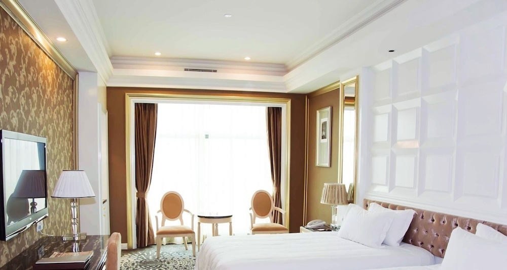 dongguan silver holiday hotel