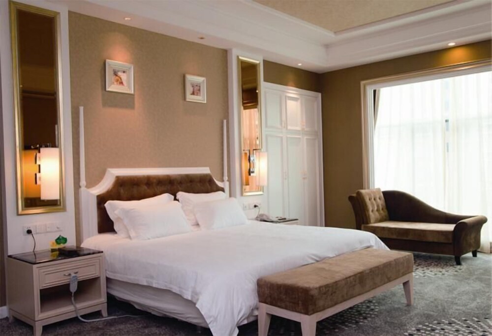 dongguan silver holiday hotel