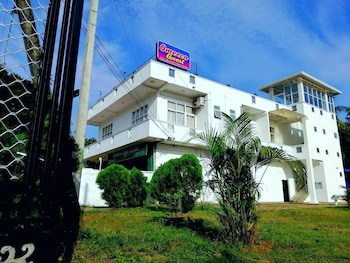 Omeeco Guest,Dondra>>Devinuwara,3 star