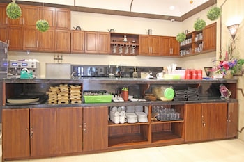 reddoorz premium near solo grand mall