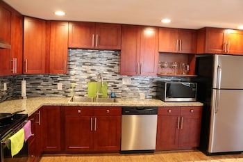 Quiet Clean And Comfortable Room,Northgate>>King County,2.5 star