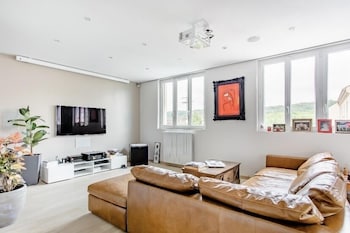 Chambre Climatisee 15 M2,Crecy-La-Chapelle>>Bailly-Romainvilliers,3 star