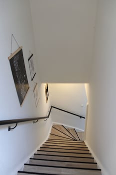 alyhr apartments
