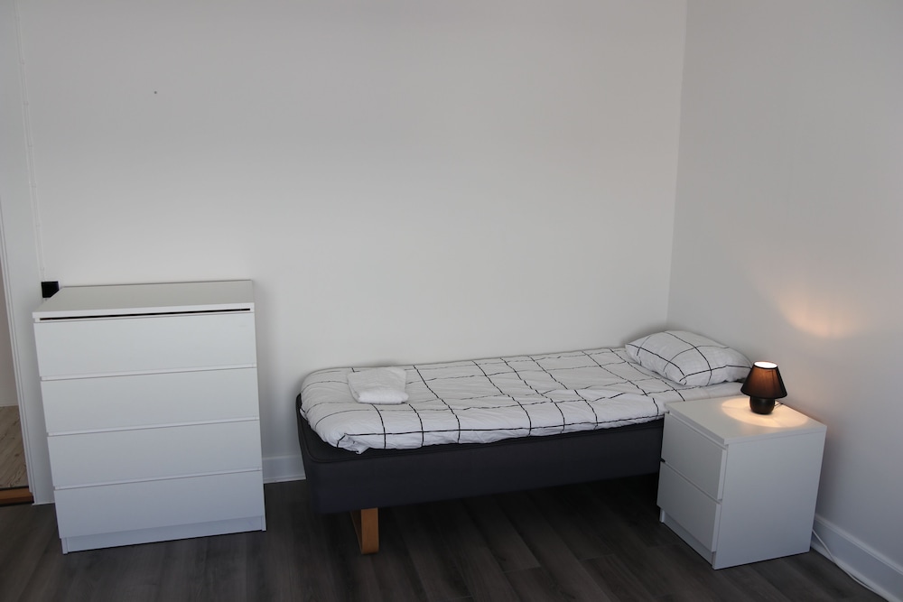 alyhr apartments