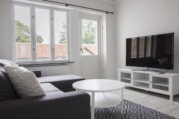 alyhr apartments