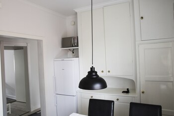 alyhr apartments