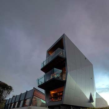 mona pavilions