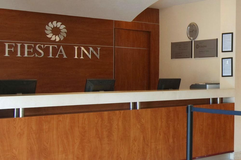 fiesta inn poza rica