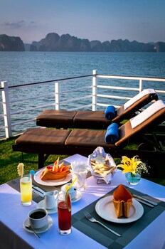 gray line private luxury cruise