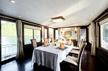 gray line private luxury cruise