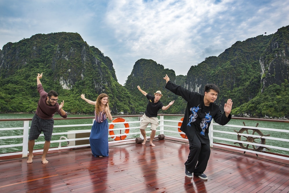 secret halong cruise
