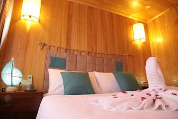 secret halong cruise