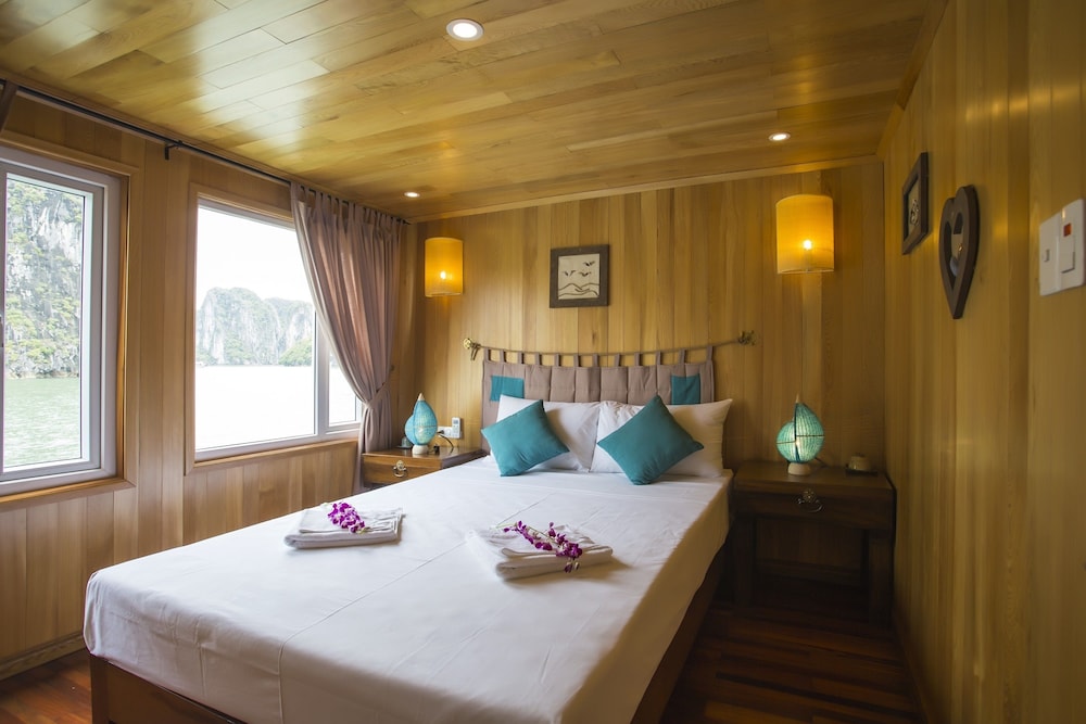 secret halong cruise