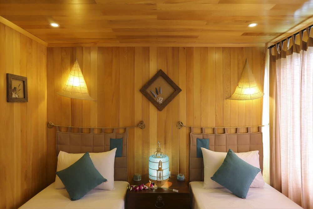 secret halong cruise