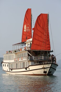 secret halong cruise