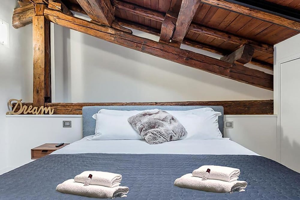 ponte milvio luxury house