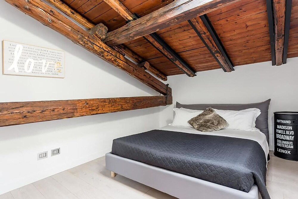 ponte milvio luxury house