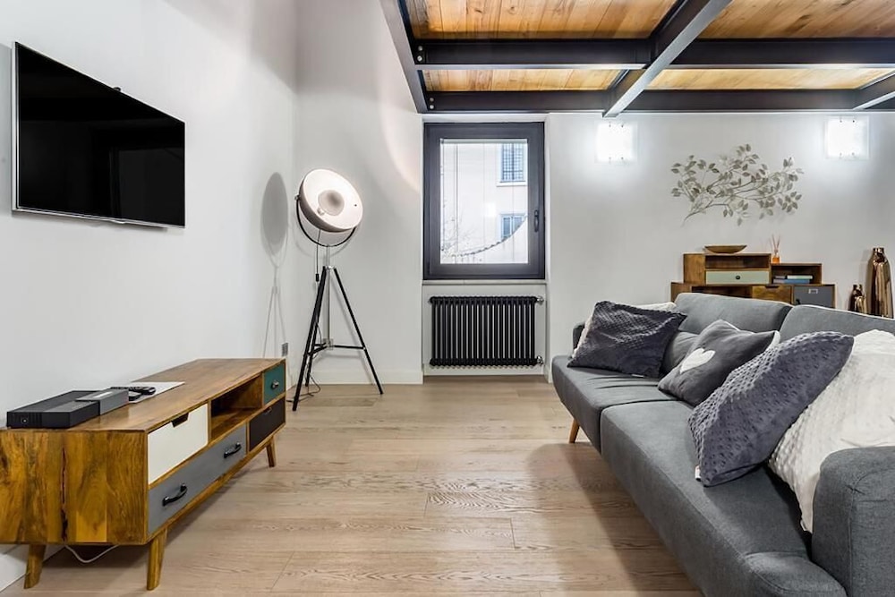ponte milvio luxury house