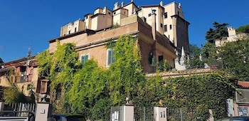 ponte milvio luxury house