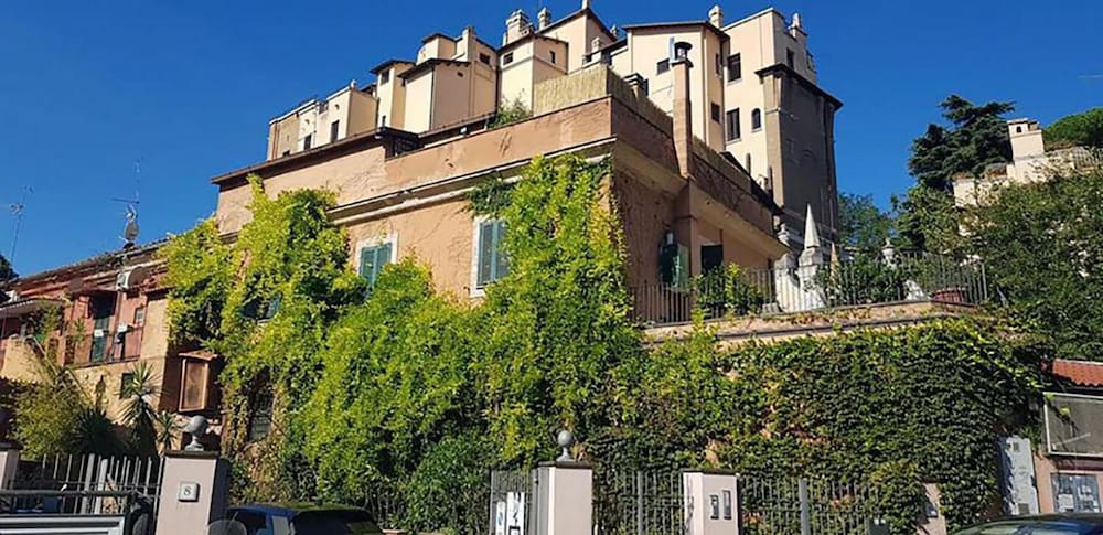 ponte milvio luxury house