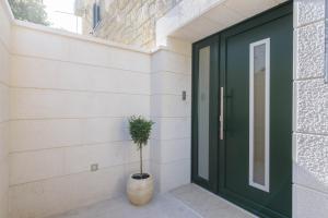 best location rooms