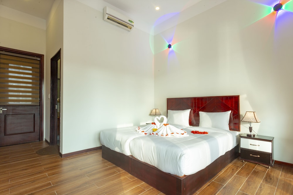 ha my beachside villa hoian