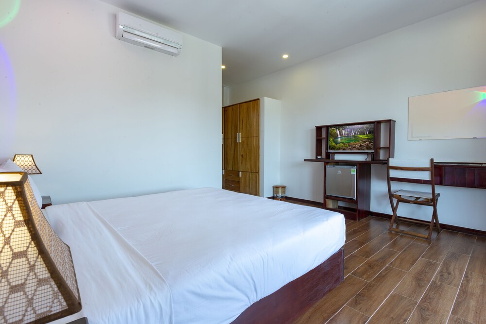 ha my beachside villa hoian