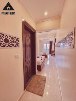 cozy studios pyramids view