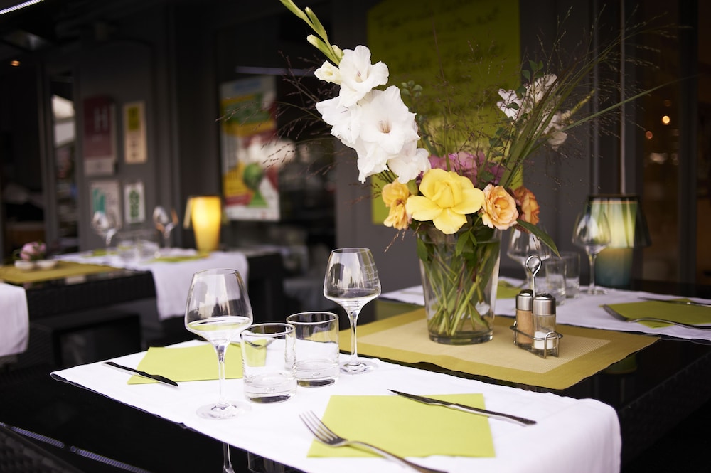 cristal hotel restaurant
