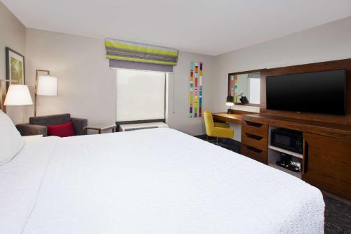 hampton inn clarion