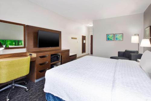 hampton inn clarion