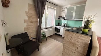 bastien studio near airport