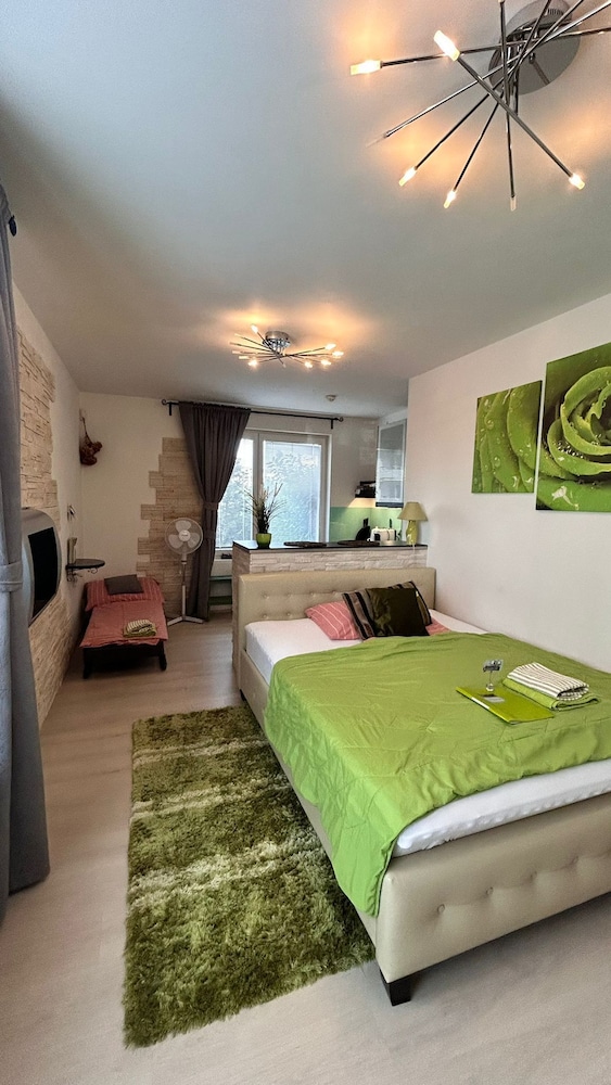 bastien studio near airport